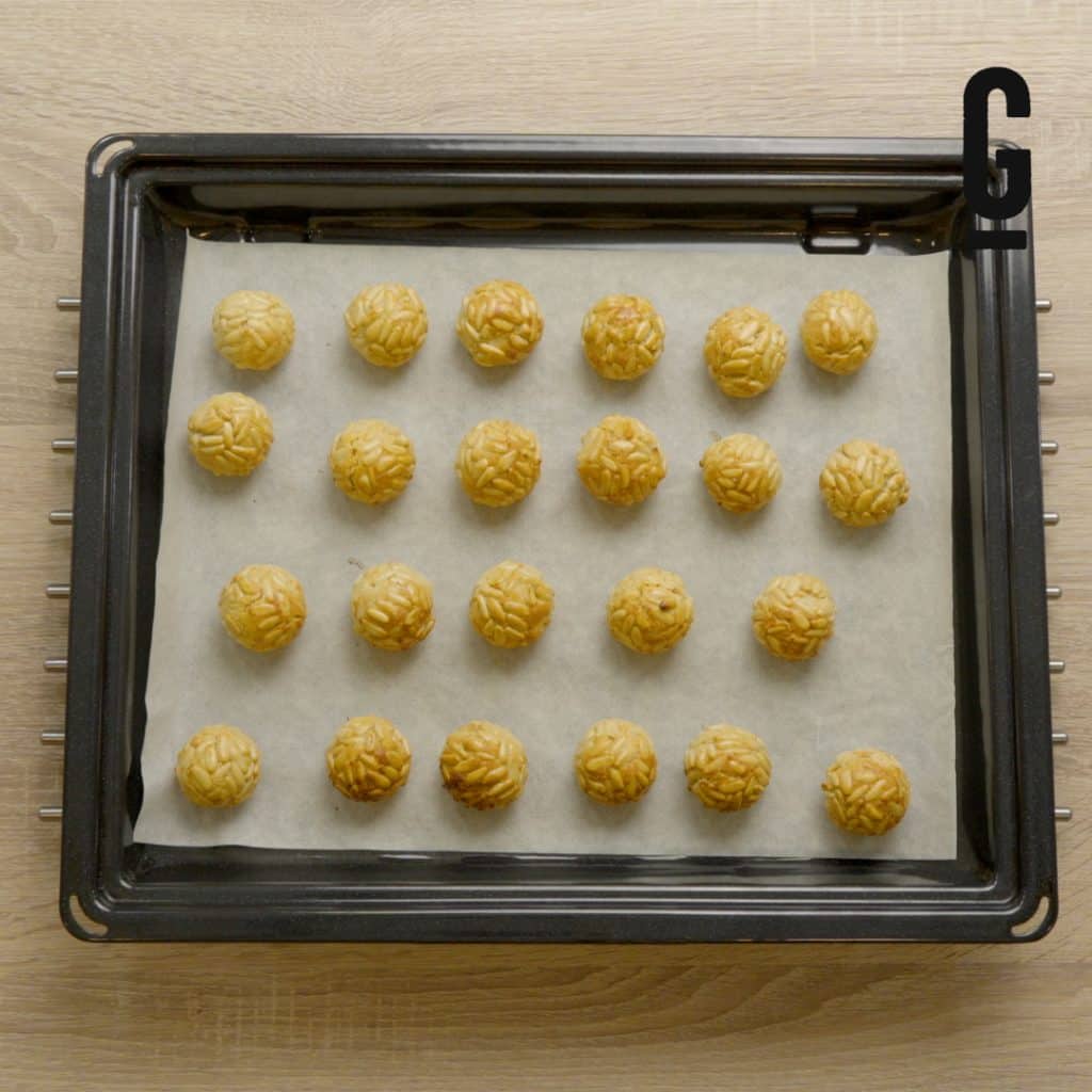 Panellets de pinyons